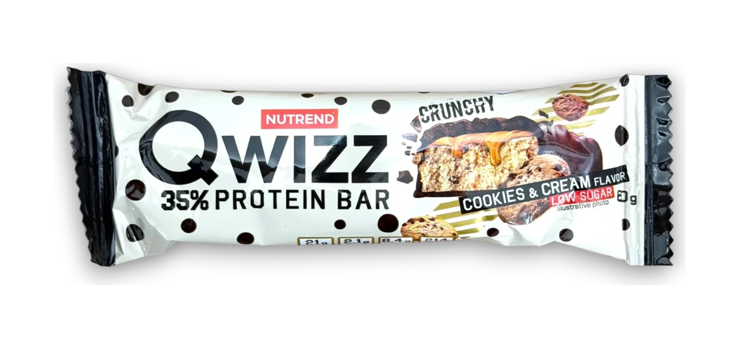 Barre protéinée Nutrend QWIZZ Cookies & Cream faible en sucre